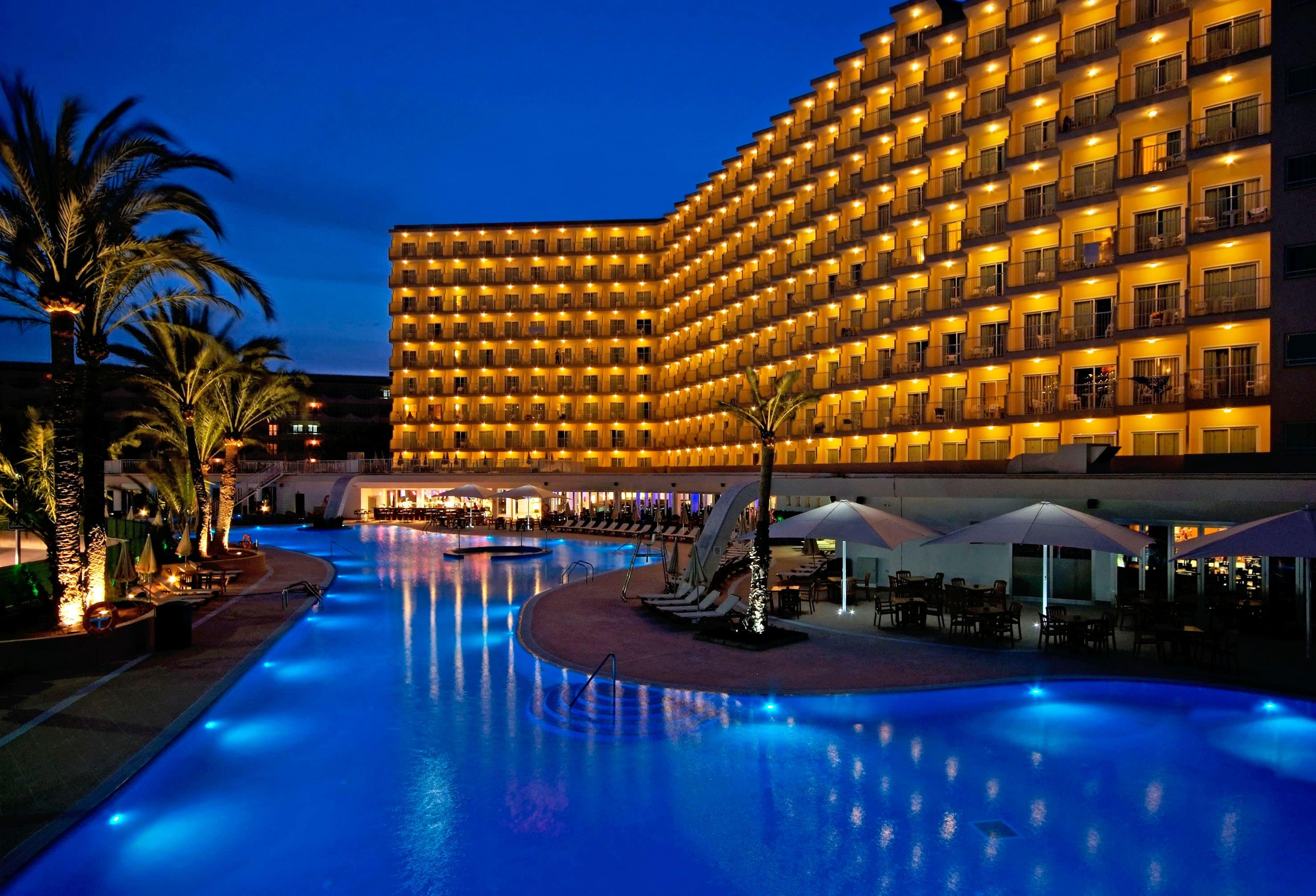 Sol Guadalupe Hotel at night