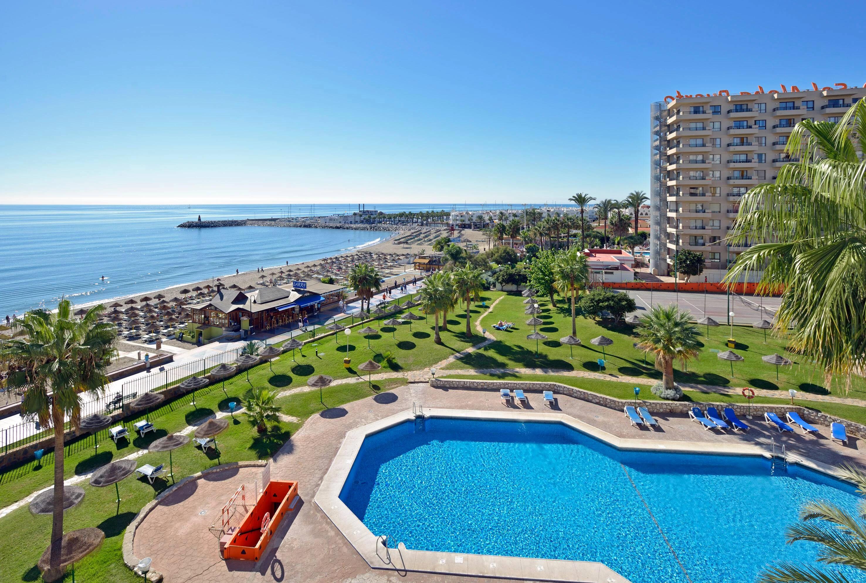 Panoramic view of the coastal outdoor pool at Sol Timor Apartamentos