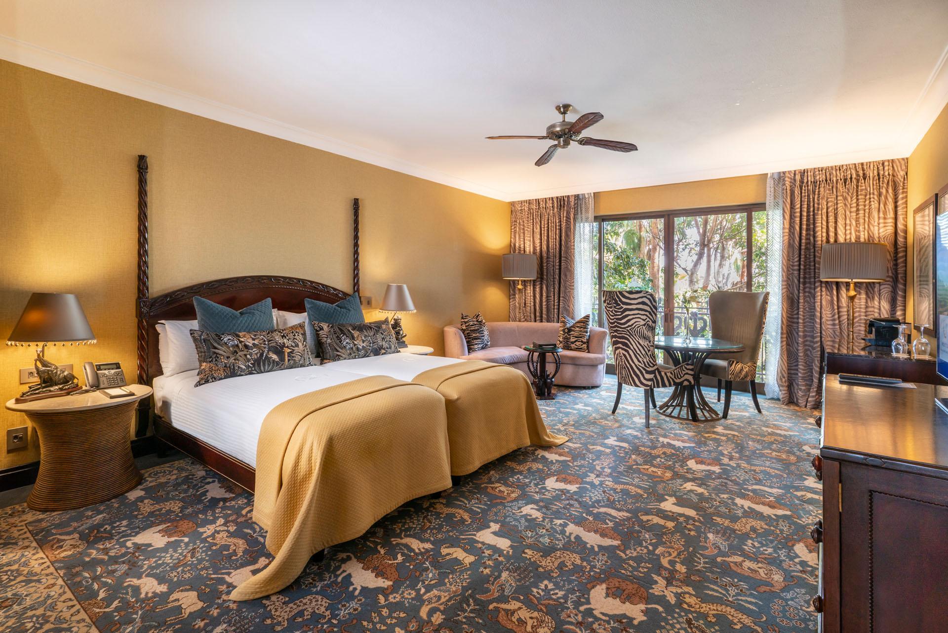 Double bed suite at Sun City Resort, The Palace of the Lost City