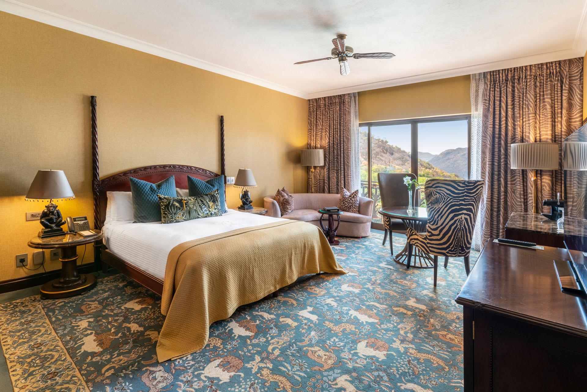 Double bed suite at Sun City Resort, The Palace of the Lost City