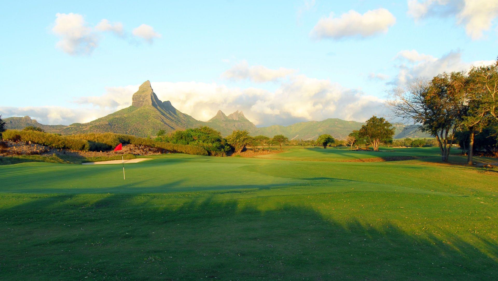 A well maintained fairway leasing to a smooth green