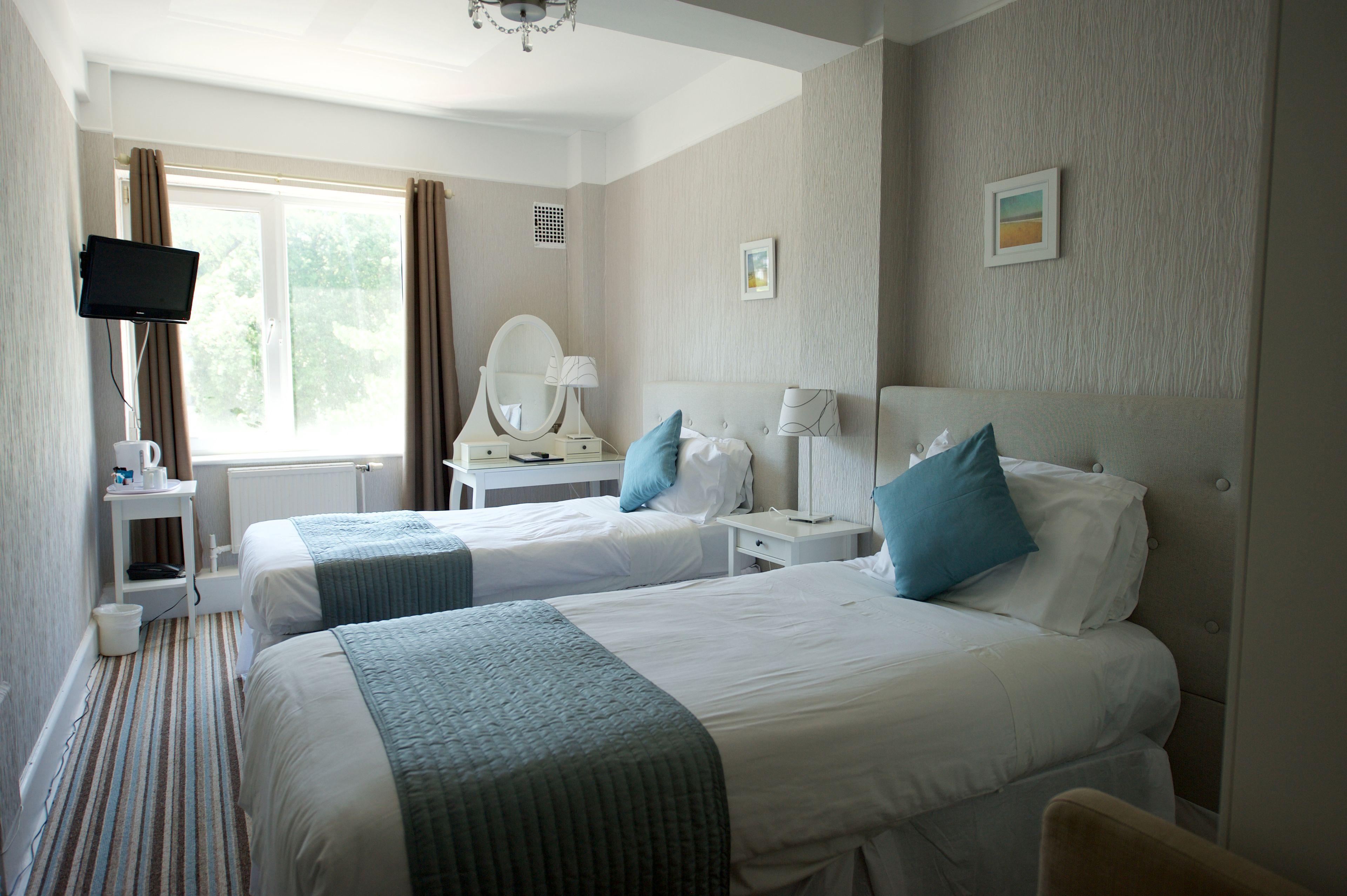 Twin bed room at The Queens Hotel & Spa