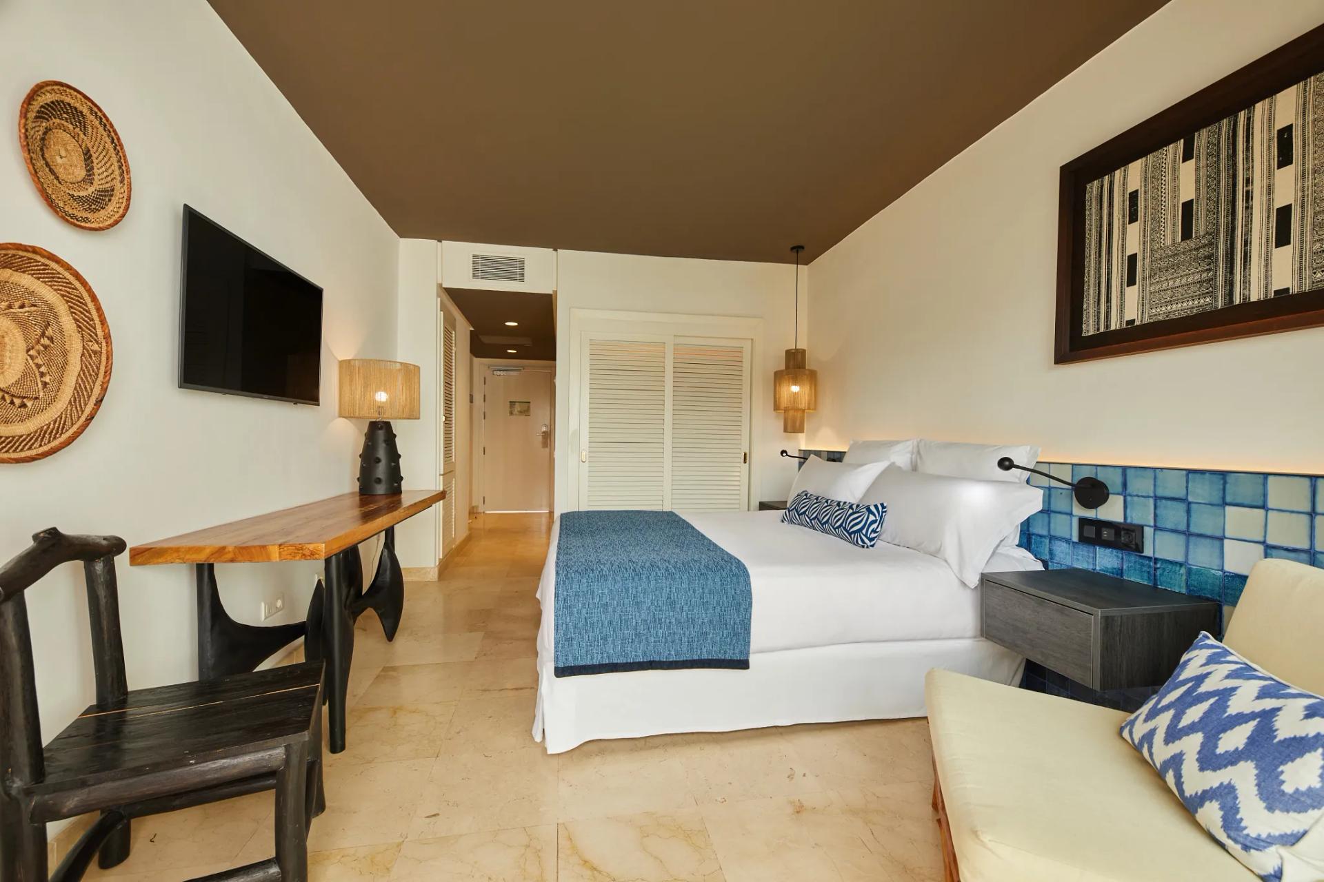 Double bed suite at Dreams Jardin Tropical Resort & Spa