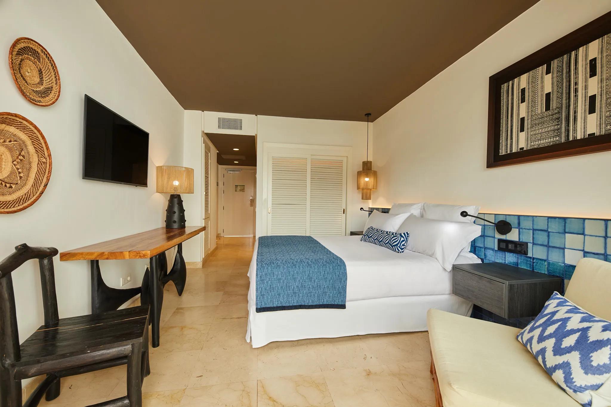 Double bed suite at Dreams Jardin Tropical Resort & Spa