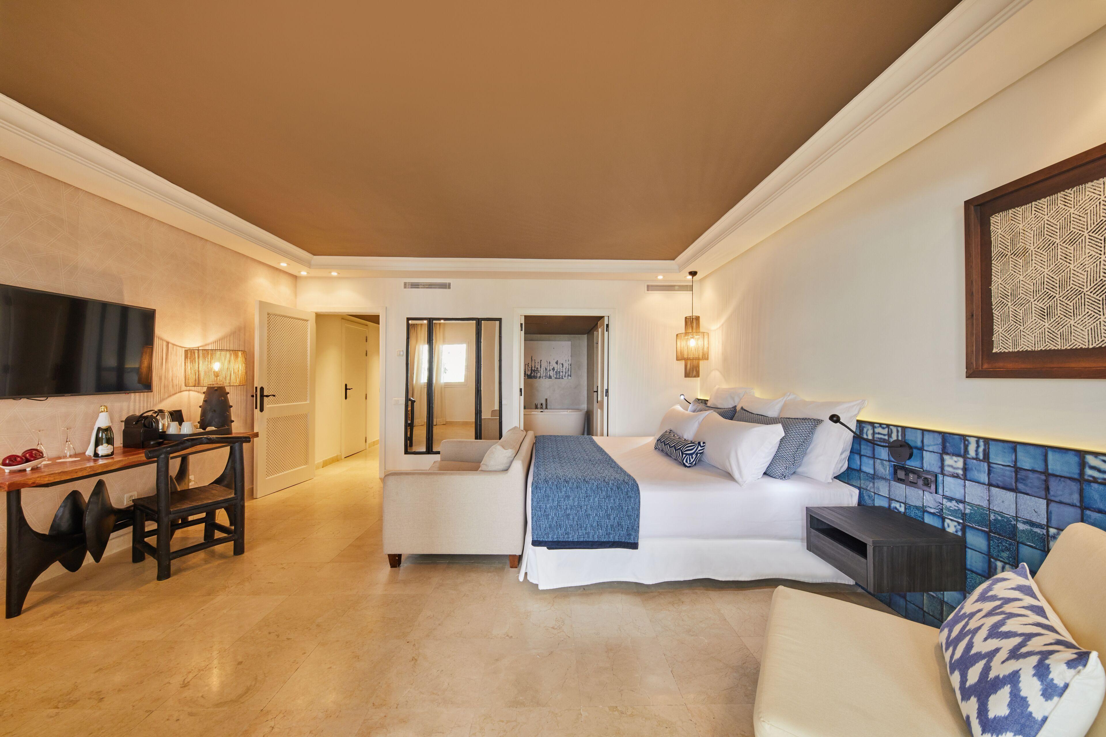 Spacious double bed suite at Dreams Jardin Tropical Resort & Spa