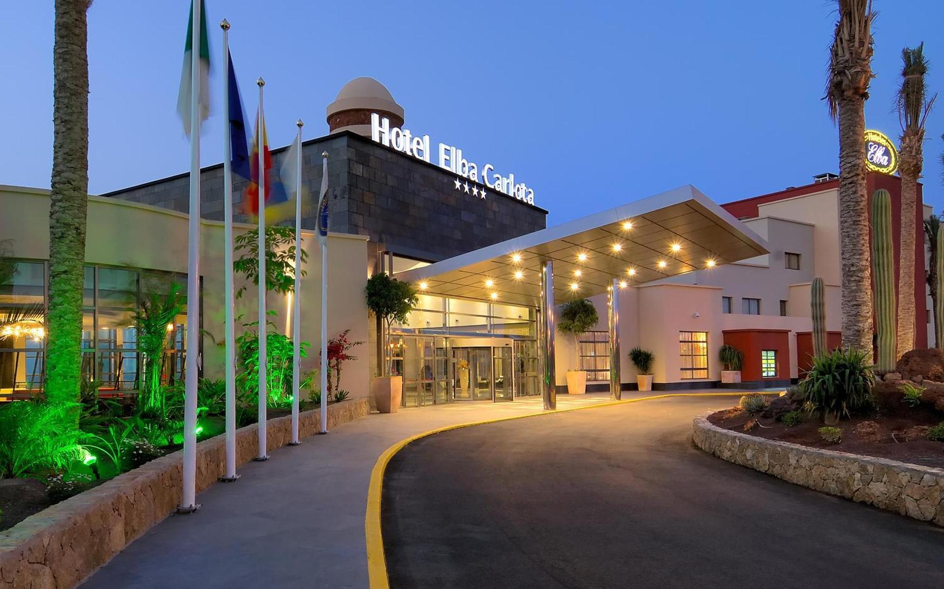 Front entrance to Elba Carlota Beach & Convention Resort