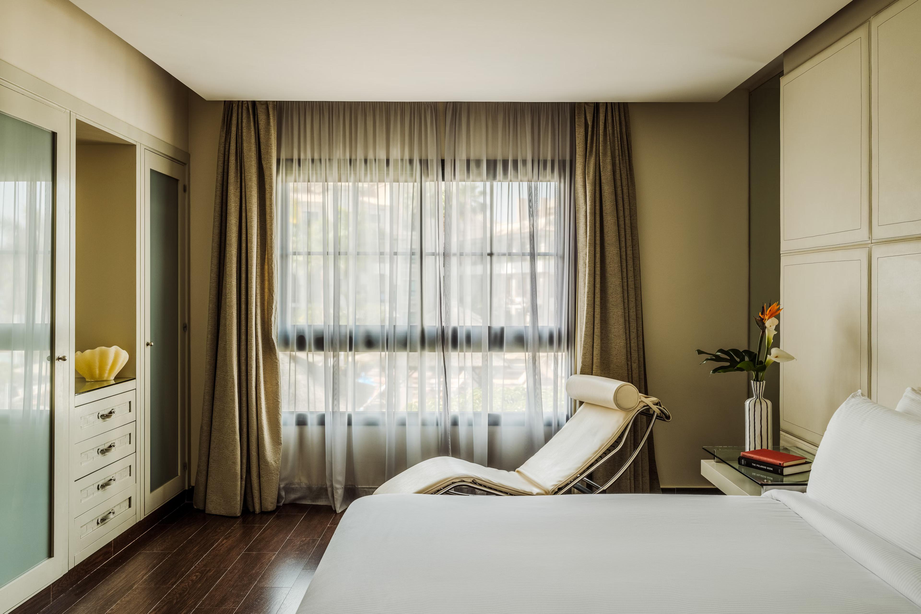Double bed suite at Gran Meliá Palacio de Isora