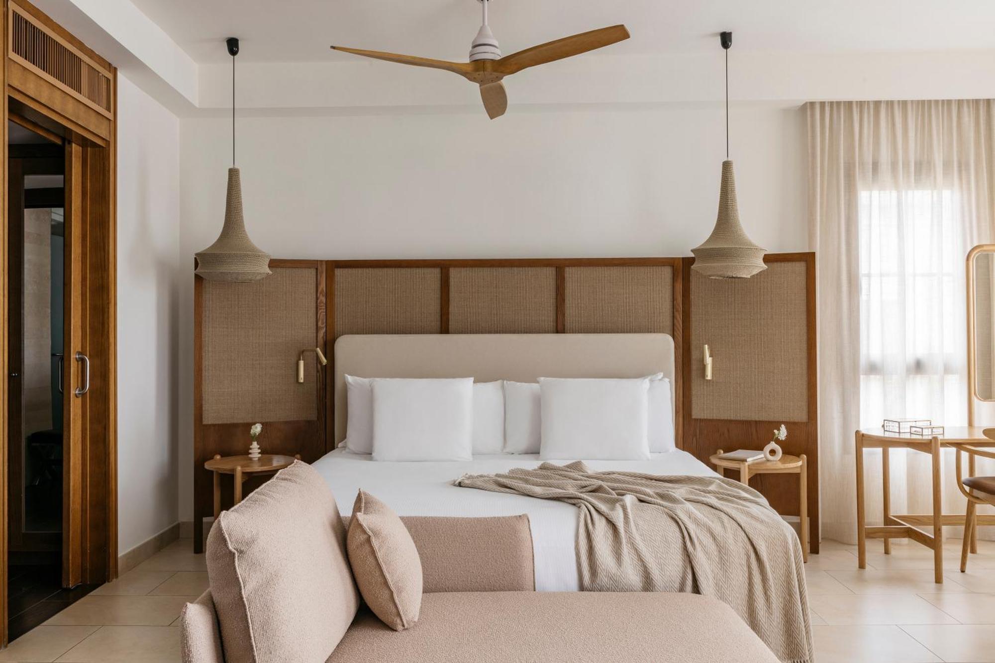 Double bed suite at Gran Meliá Palacio de Isora