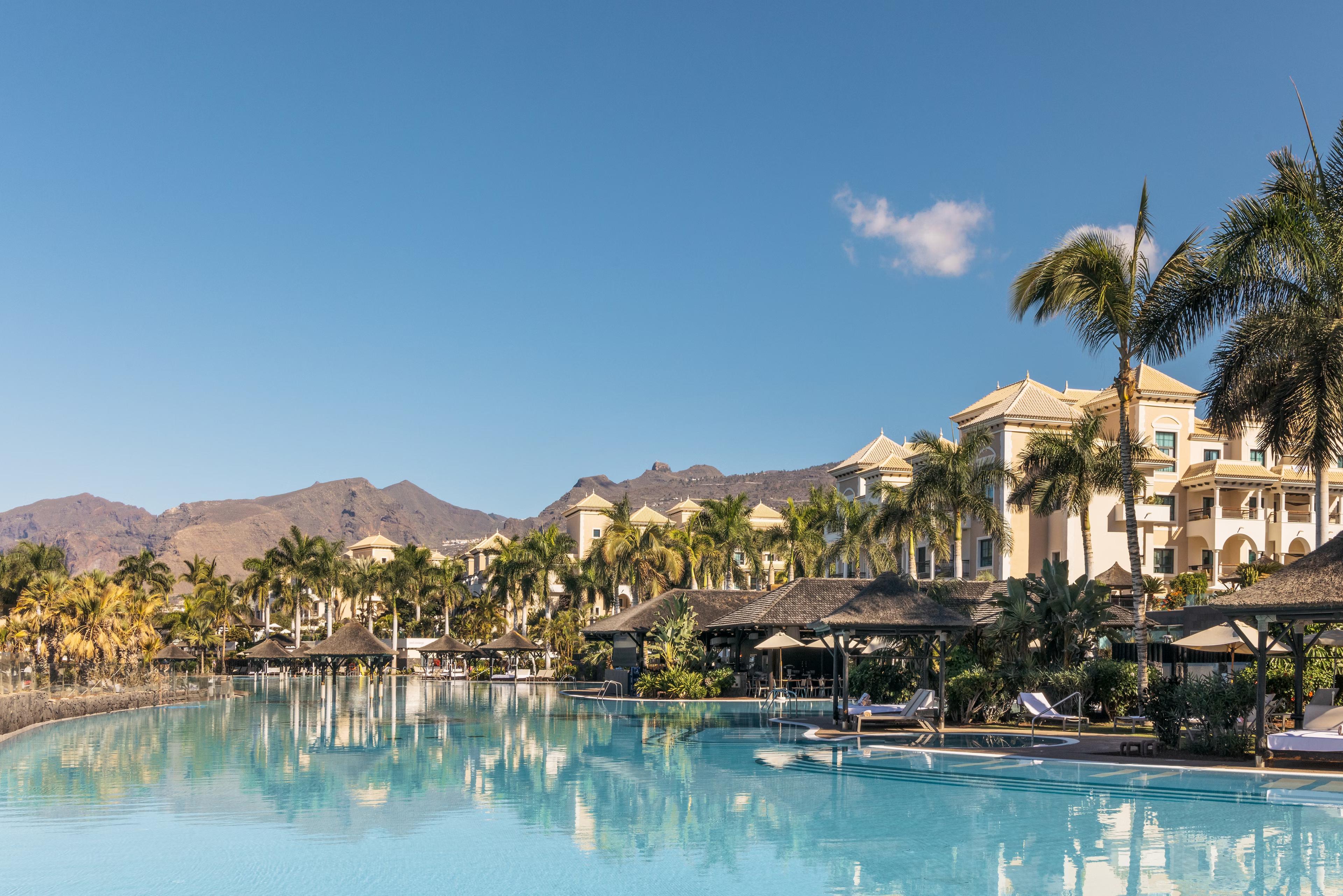 Panoramic view of the outdoor swimming pool at Gran Meliá Palacio de Isora