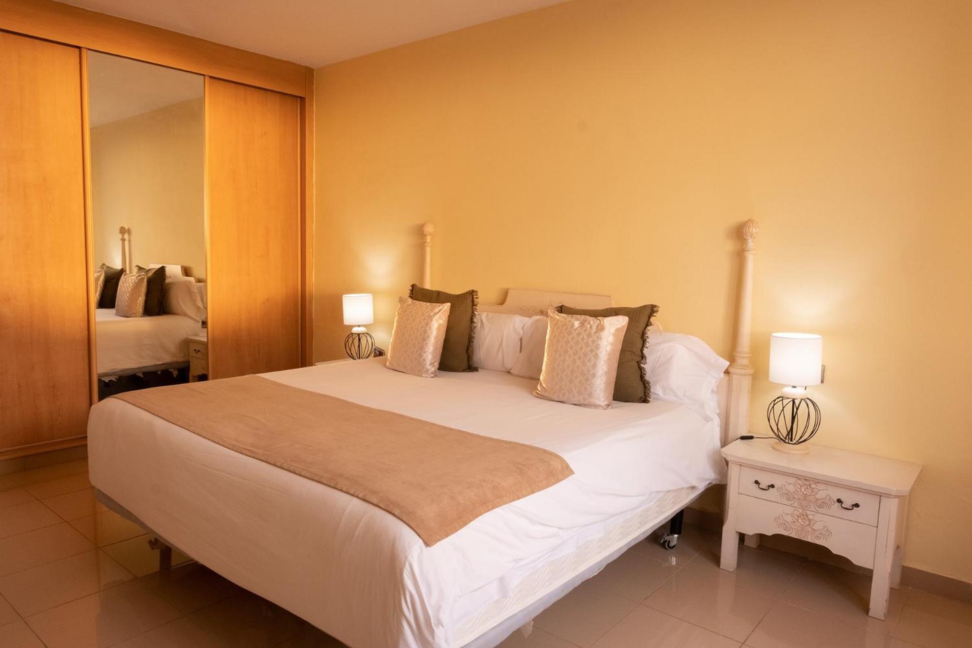 Double bed suite at Grand Muthu Golf Plaza Hotel