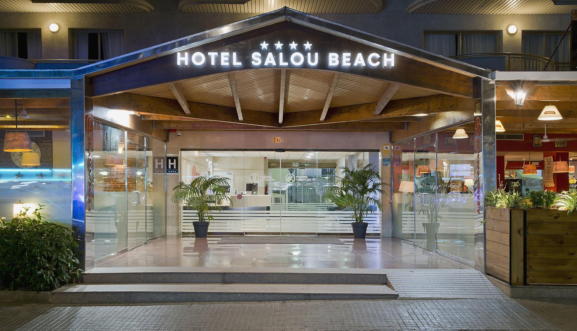Front entrance to Hotel Salou Beach by Pierre & Vacances