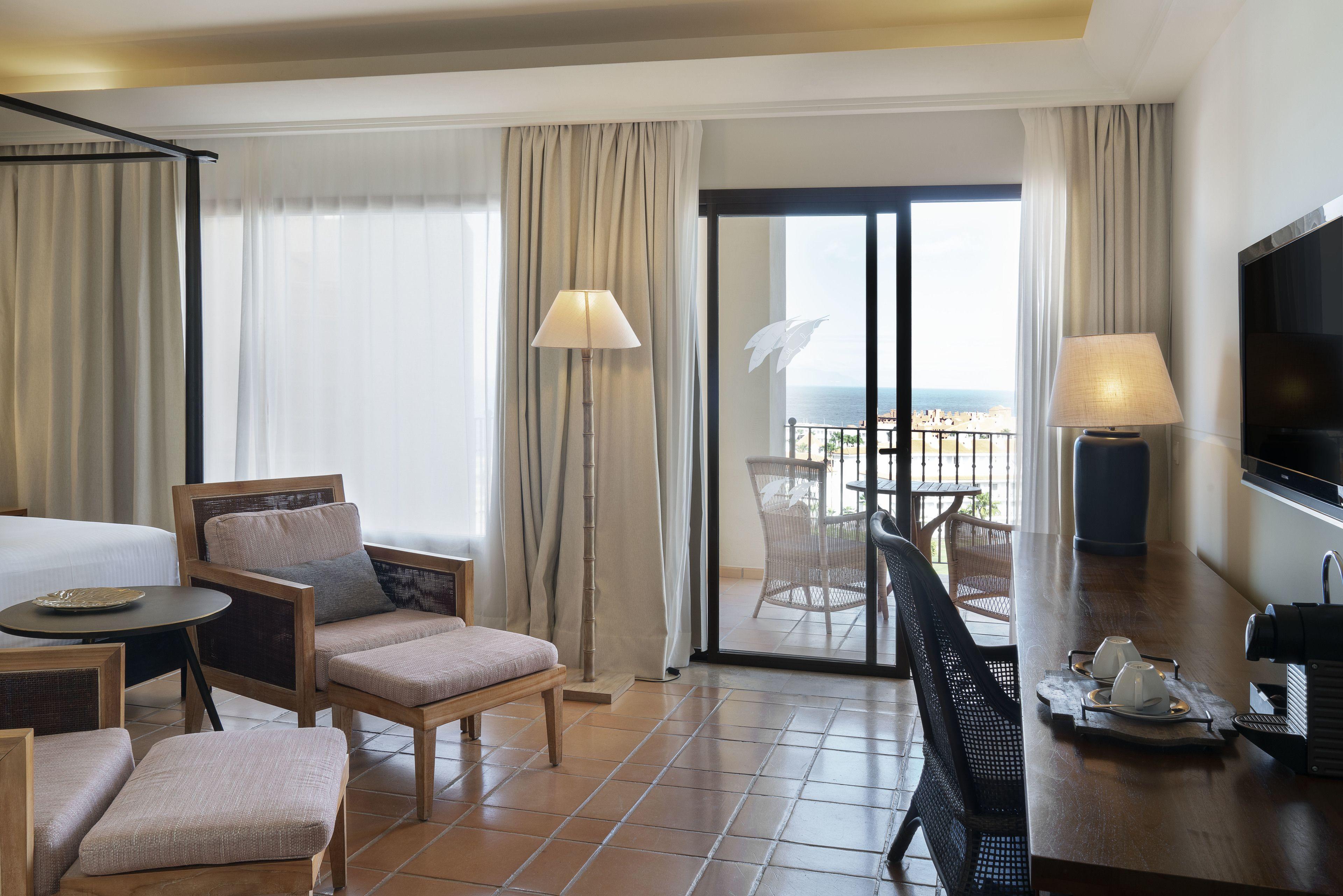 Double bed suite at Hotel Vincci Seleccion La Plantacion del Sur