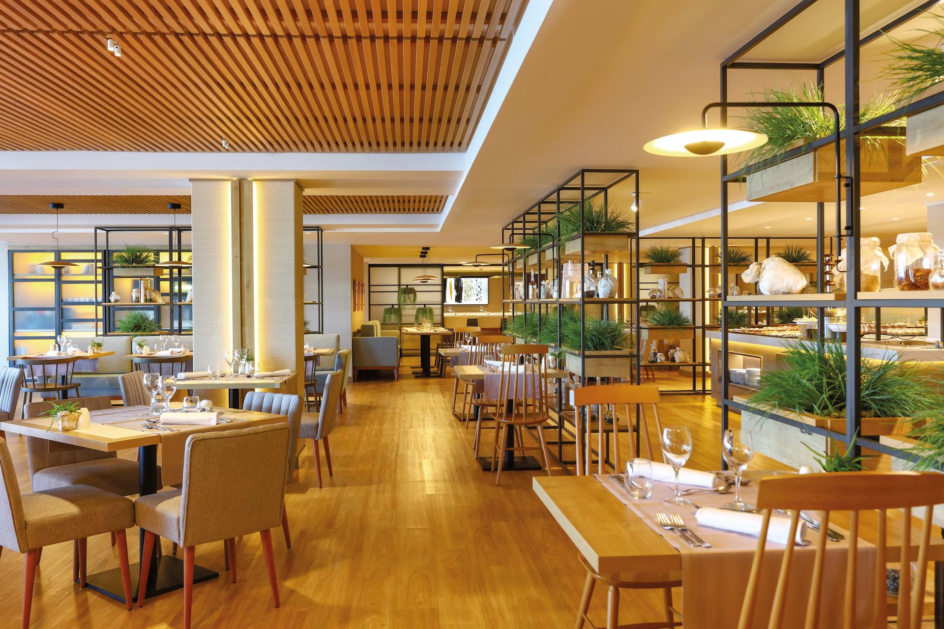 Indoor dining room at Iberostar Jardín del Sol Suites