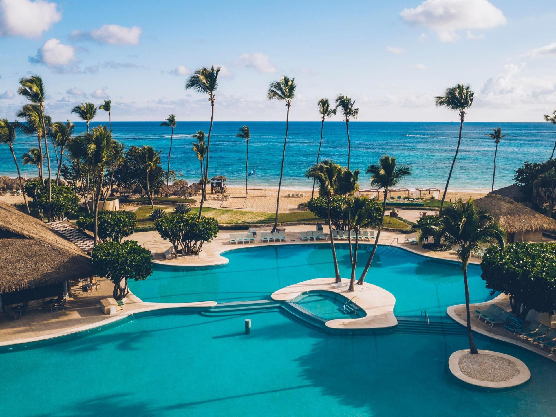 Overhead view of the outdoor swimming pool at Iberostar Selection Bávaro Suites