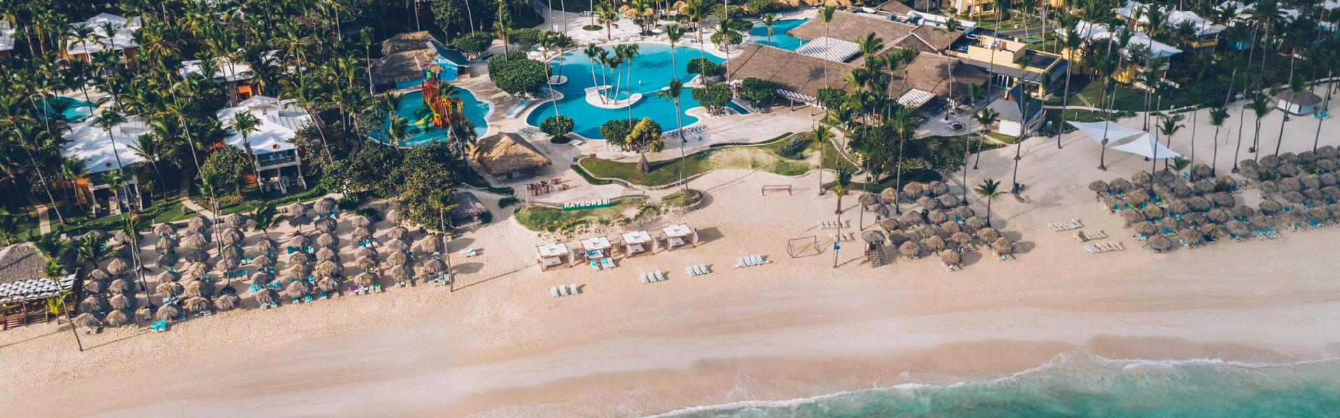 Overhead view of the beachfront Iberostar Selection Bávaro Suites