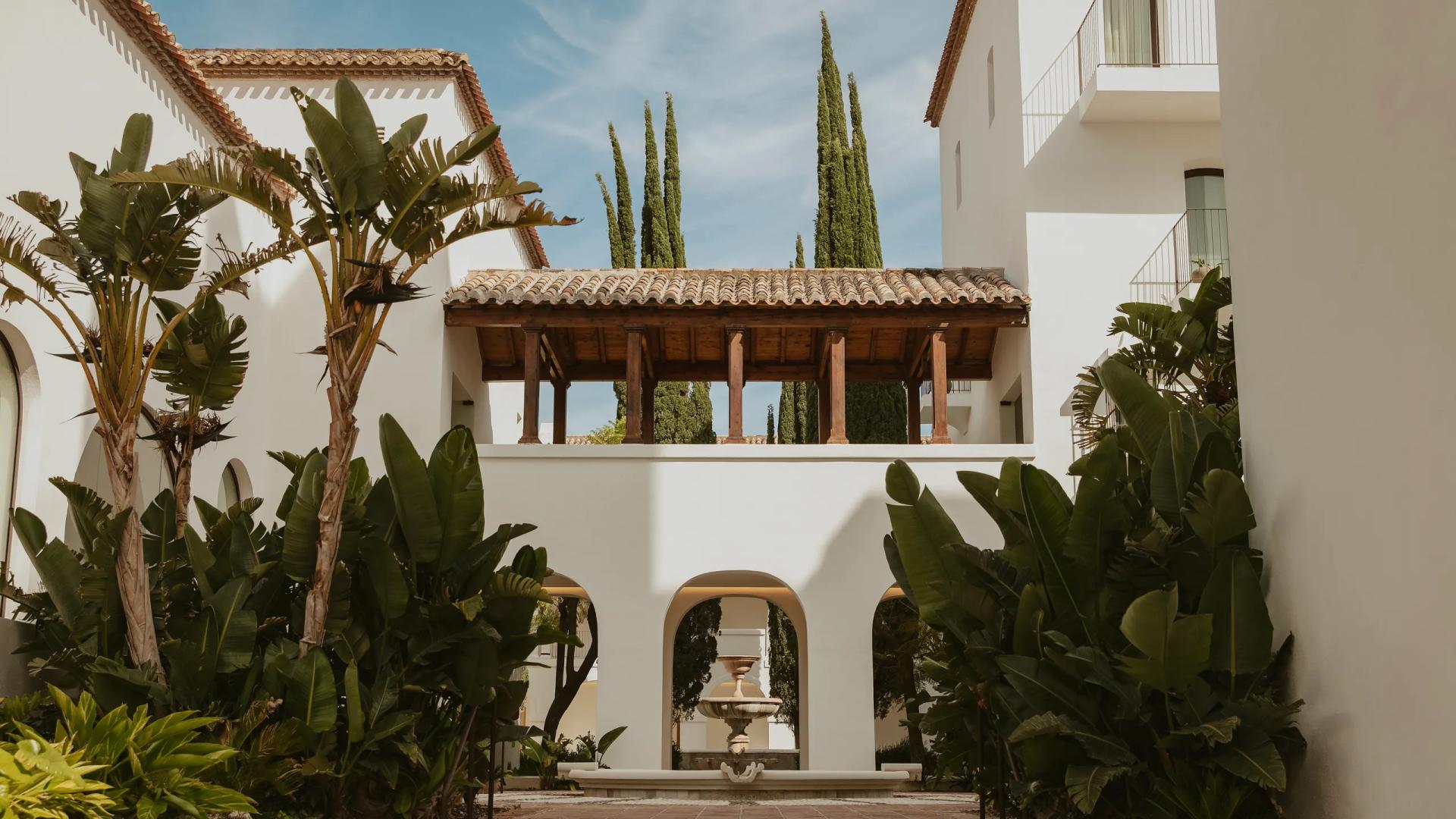 The La Zambra Resort building