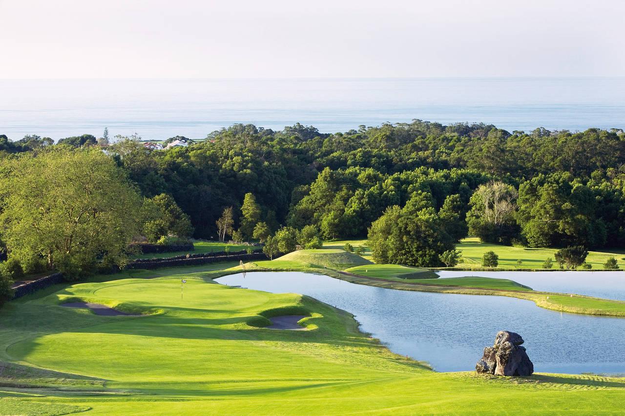 A well maintained fairway at Octant Hotels Furnas