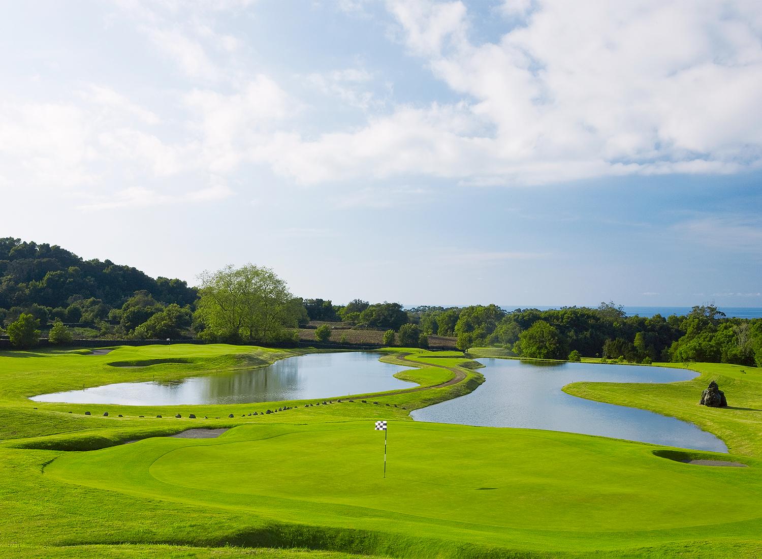 A well maintained fairway at Octant Hotels Furnas
