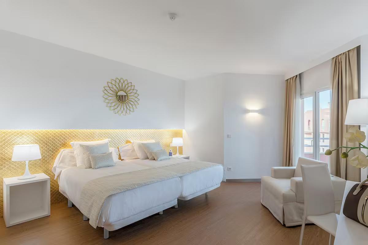 Double bed suite at Oliva Nova Beach & Golf Hotel