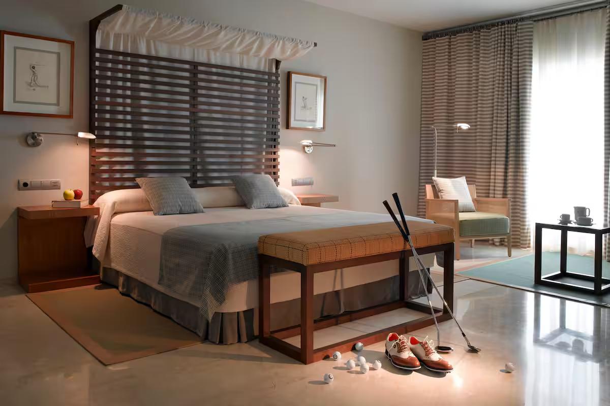 Double bed suite at Historic Golf Course
