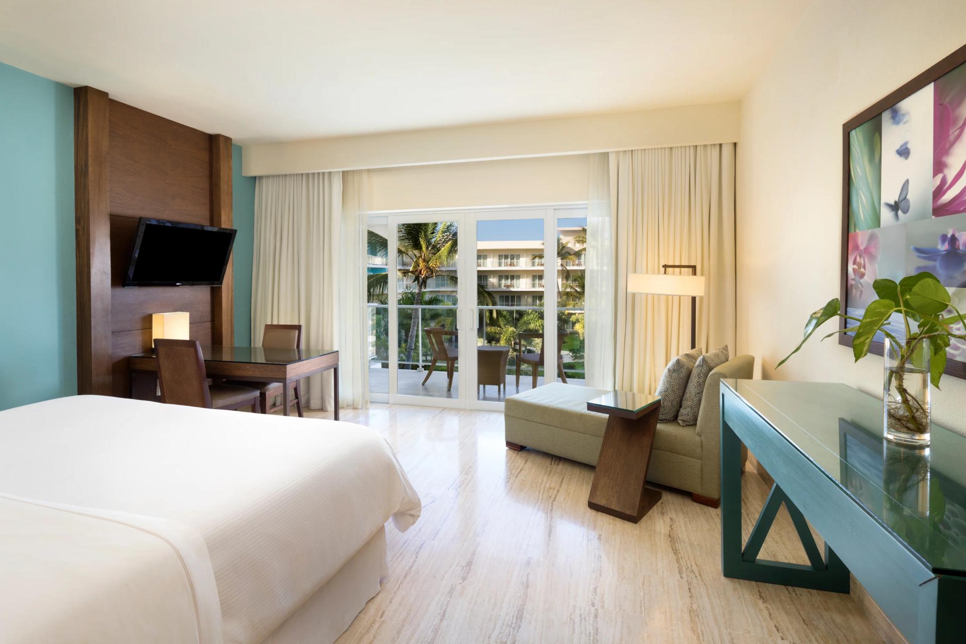 Double bed suite at The Westin Puntacana Resort & Club