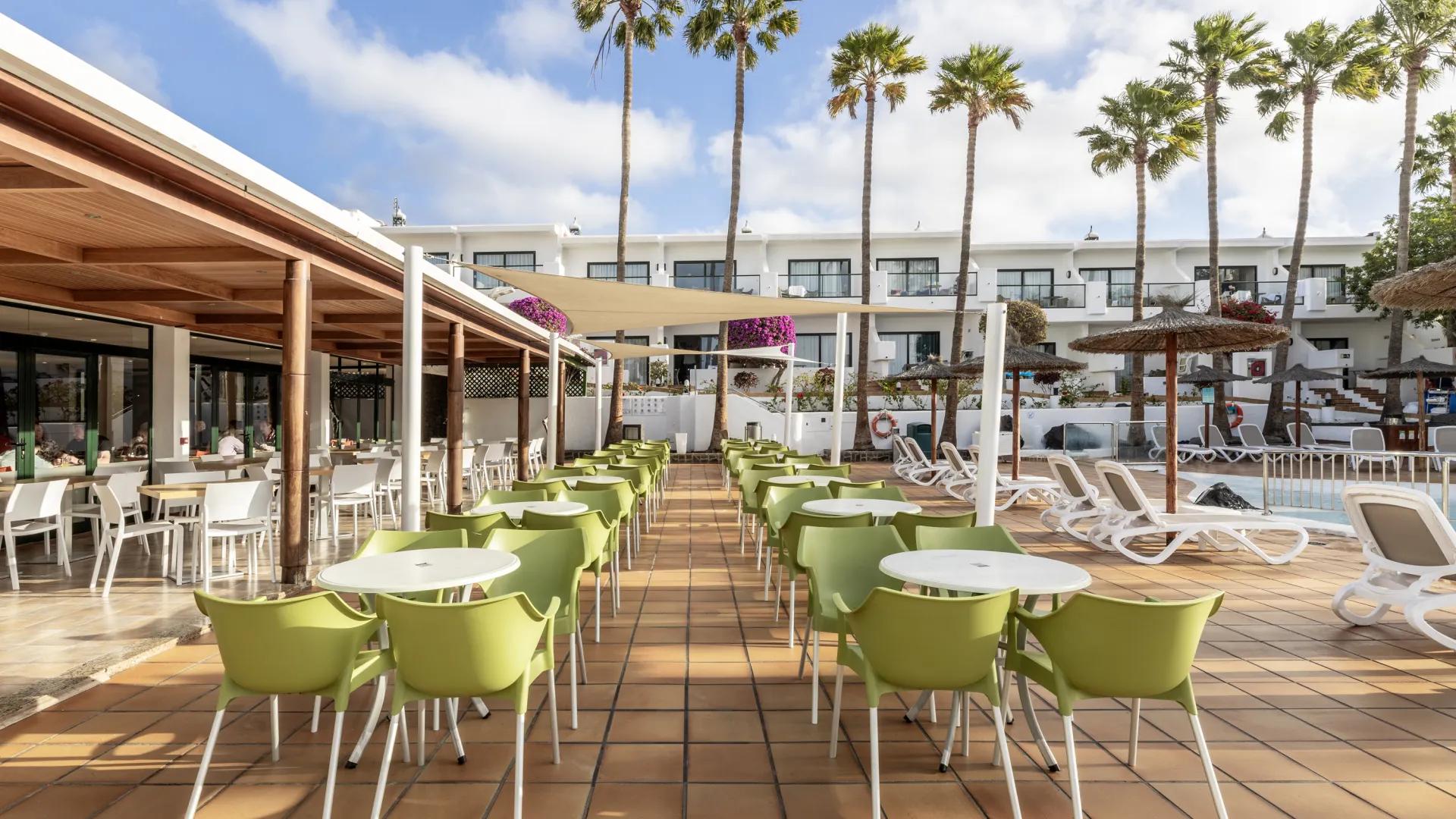 Outdoor dining at THB Lanzarote Beach
